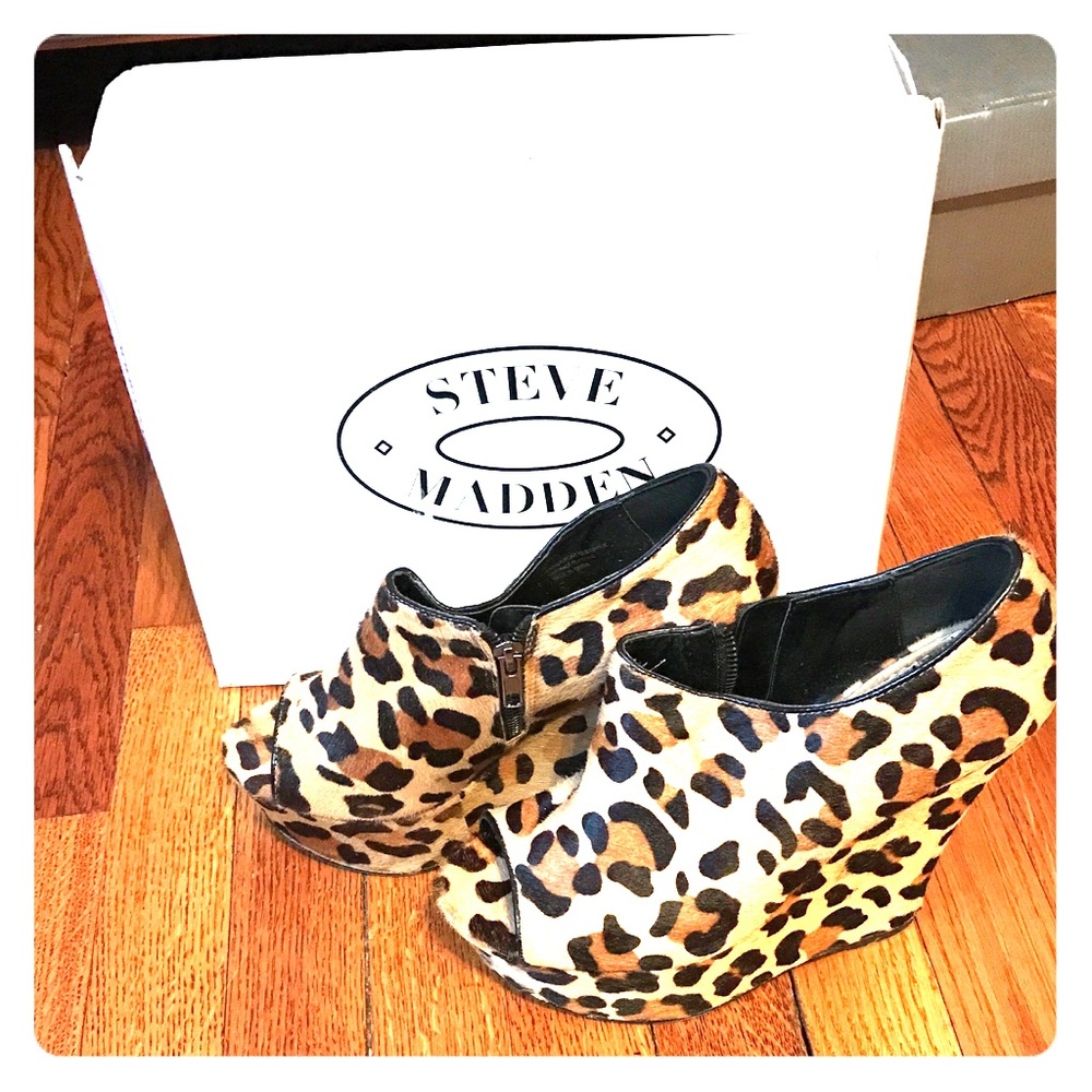 Steve Madden Leopard Wedges